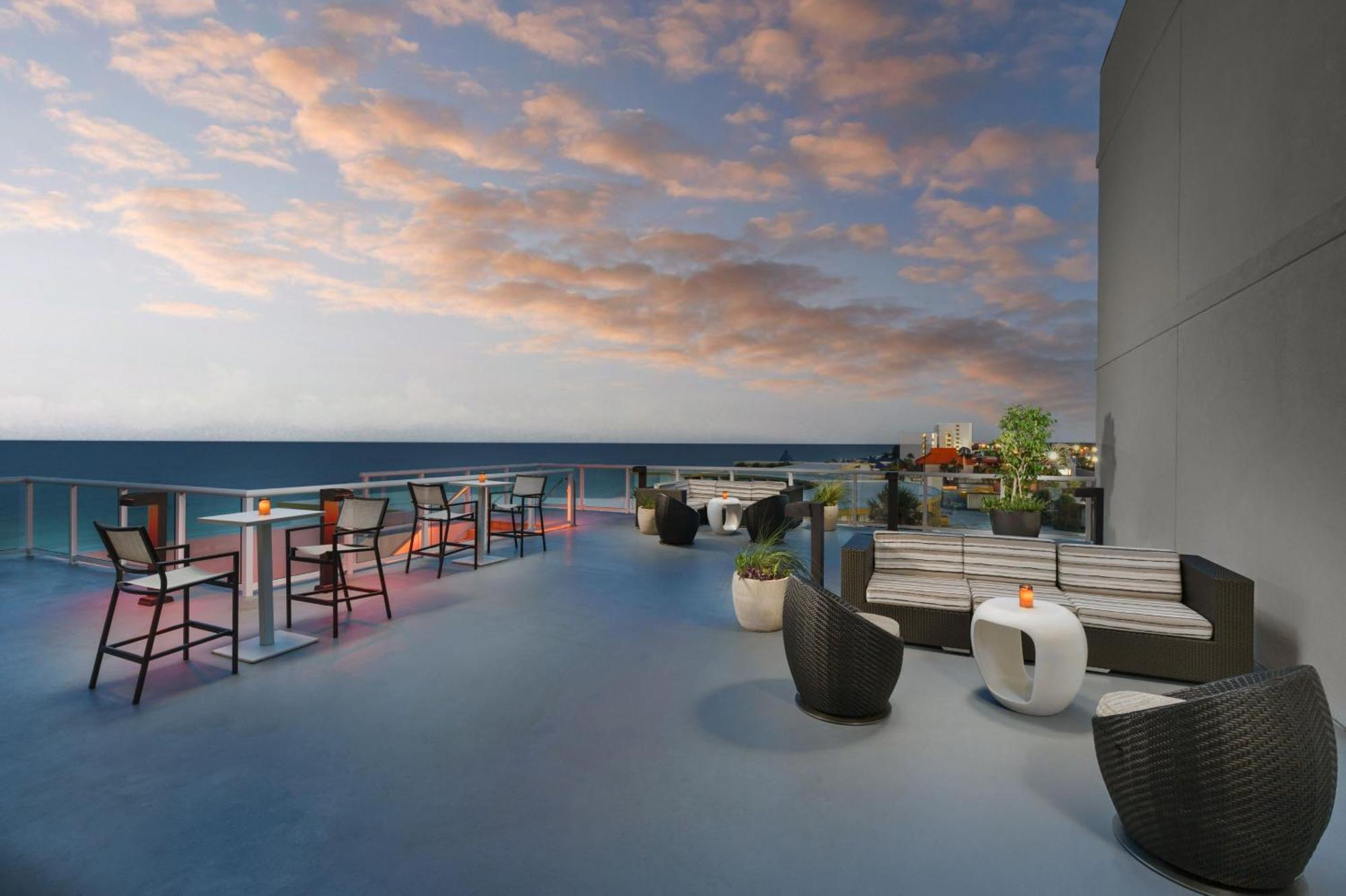 Springhill Suites By Marriott Panama City Beach Beachfront Eksteriør bilde