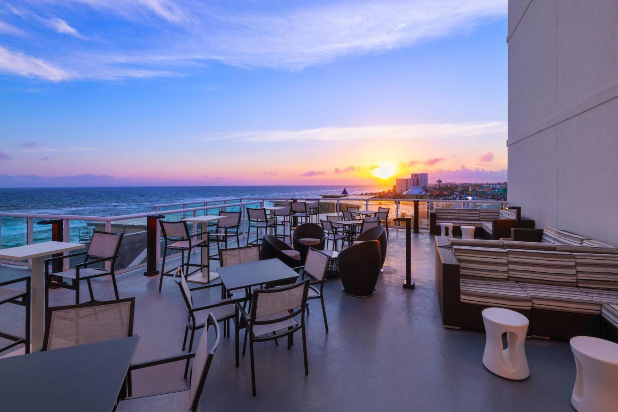 Springhill Suites By Marriott Panama City Beach Beachfront Eksteriør bilde